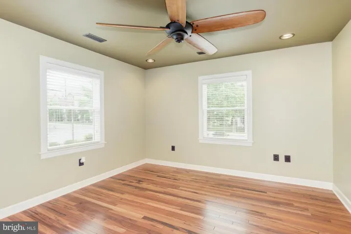 2431 Fort Dr, Alexandria, Virginia 22303
