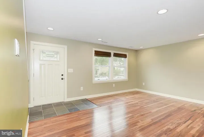 2431 Fort Dr, Alexandria, Virginia 22303