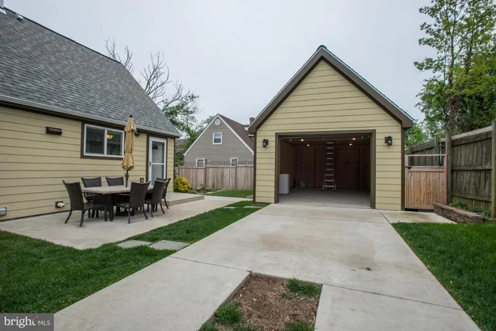2431 Fort Dr, Alexandria, Virginia 22303