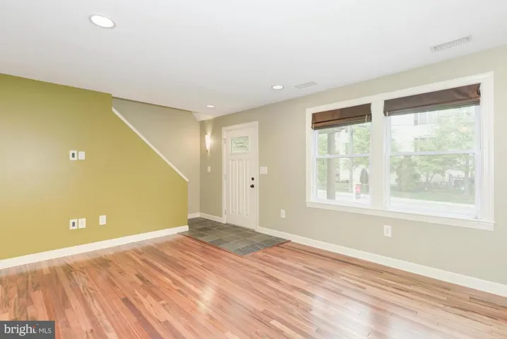 2431 Fort Dr, Alexandria, Virginia 22303