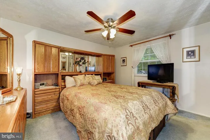 8453 Gold Sky Ct, Springfield, Virginia 22153