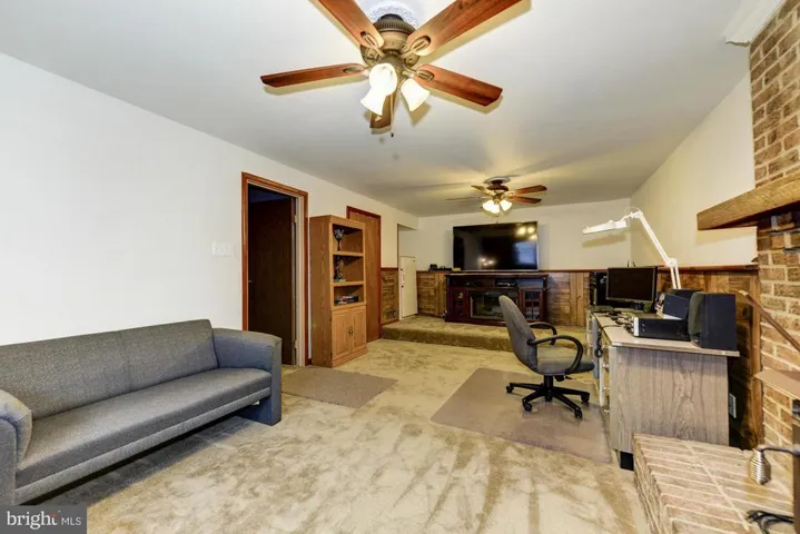 8453 Gold Sky Ct, Springfield, Virginia 22153