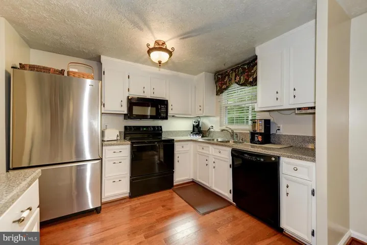 8453 Gold Sky Ct, Springfield, Virginia 22153