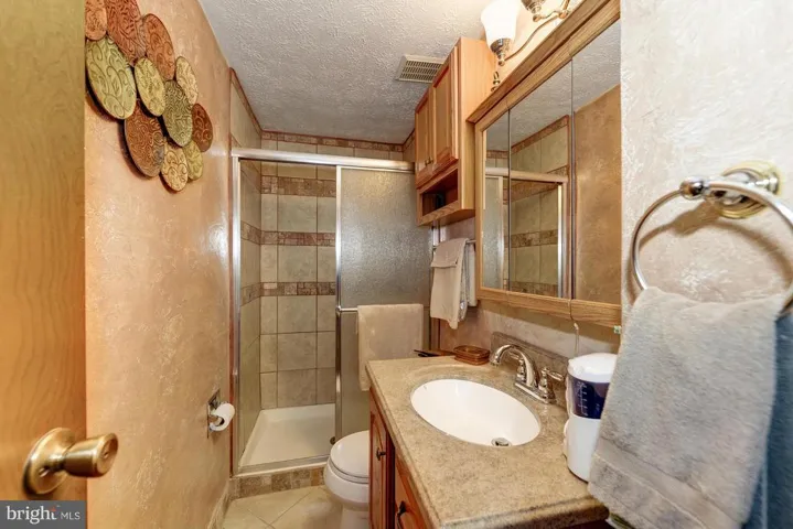 8453 Gold Sky Ct, Springfield, Virginia 22153