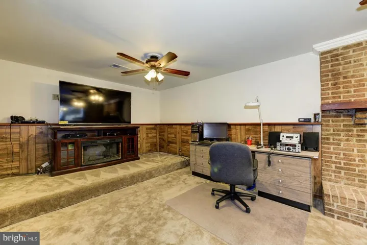 8453 Gold Sky Ct, Springfield, Virginia 22153