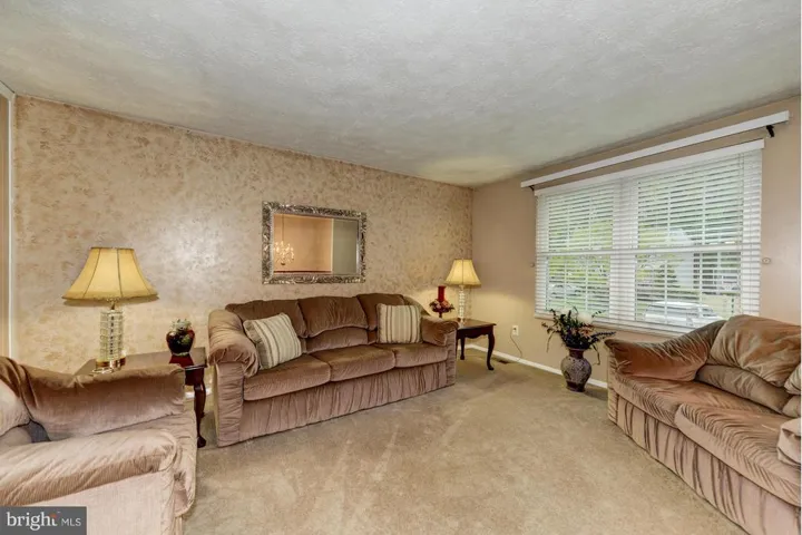 8453 Gold Sky Ct, Springfield, Virginia 22153