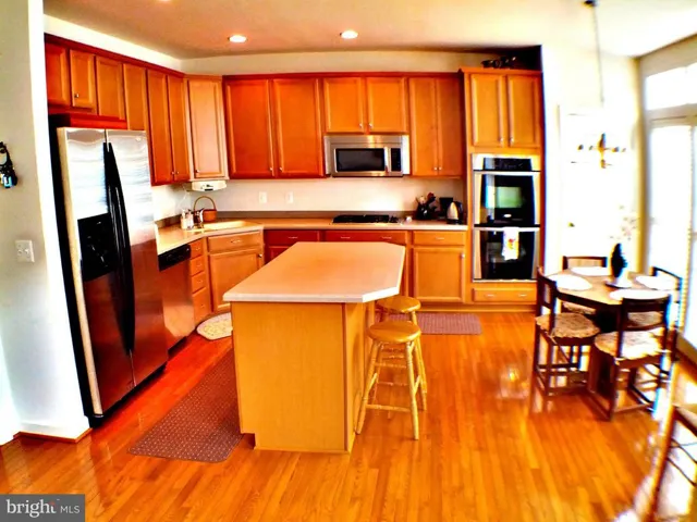 8406 Chaucer House Ct, Lorton, Virginia 22079
