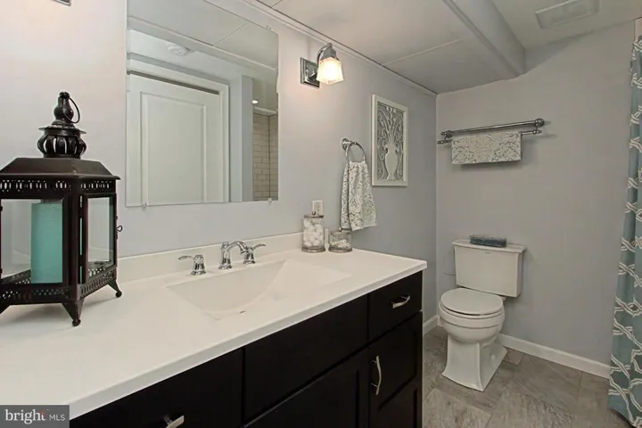 6908 Farragut Ave, Falls Church, Virginia 22042