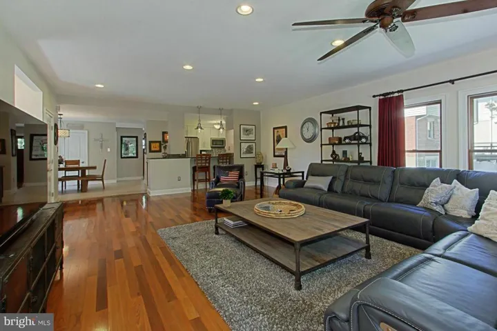 6908 Farragut Ave, Falls Church, Virginia 22042