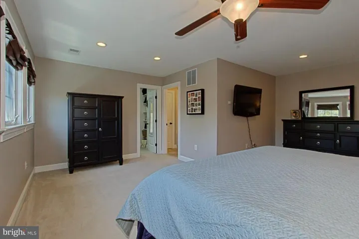 6908 Farragut Ave, Falls Church, Virginia 22042