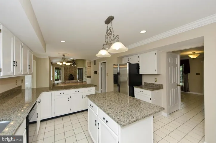 6555 Rockland Dr, Clifton, Virginia 20124