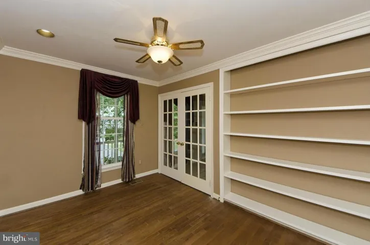 6555 Rockland Dr, Clifton, Virginia 20124