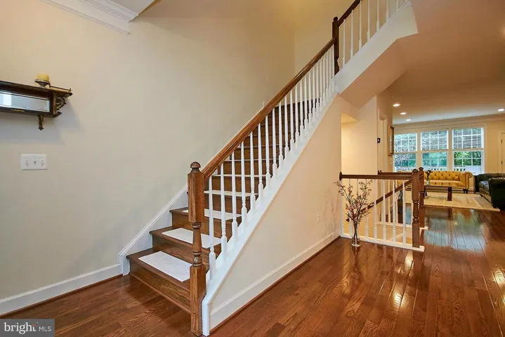 10266 Greenspire Dr, Oakton, Virginia 22124