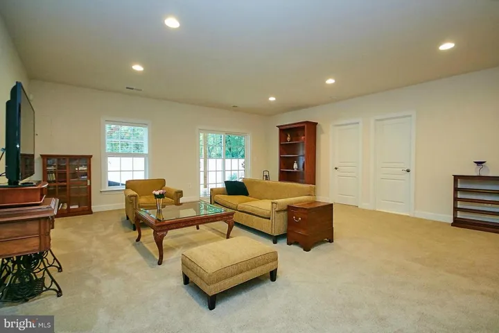10266 Greenspire Dr, Oakton, Virginia 22124