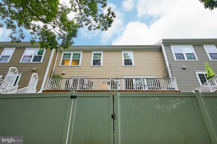 10266 Greenspire Dr, Oakton, Virginia 22124
