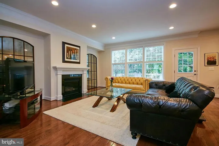 10266 Greenspire Dr, Oakton, Virginia 22124