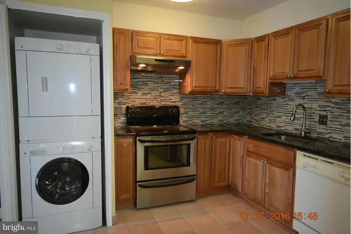 3800 Powell Ln #826, Falls Church, Virginia 22041