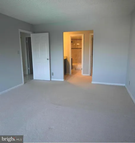 3800 Powell Ln #826, Falls Church, Virginia 22041