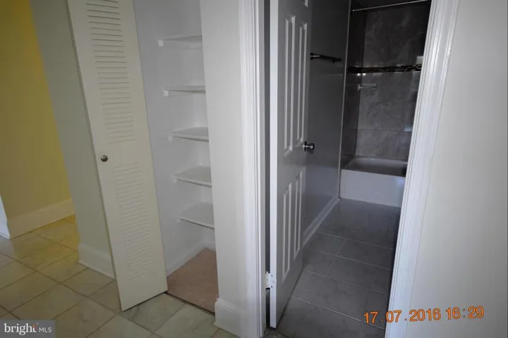 3800 Powell Ln #826, Falls Church, Virginia 22041