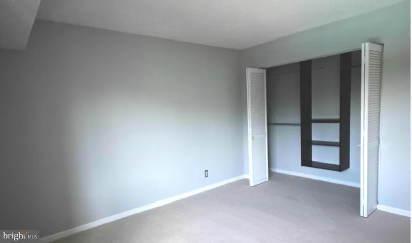 3800 Powell Ln #826, Falls Church, Virginia 22041