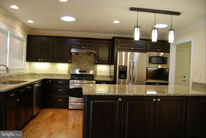 4510 Rhett Ln, Fairfax, Virginia 22030