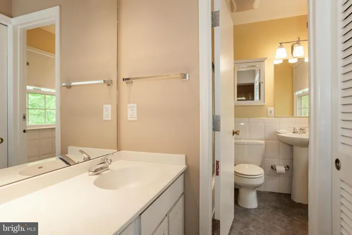 3222 Wynford Dr, Fairfax, Virginia 22031