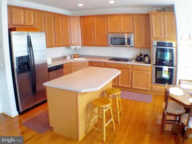 8406 Chaucer House Ct, Lorton, Virginia 22079