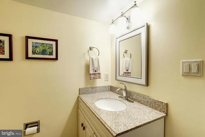 9243 Northedge Dr, Springfield, Virginia 22153