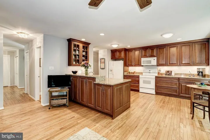 9243 Northedge Dr, Springfield, Virginia 22153