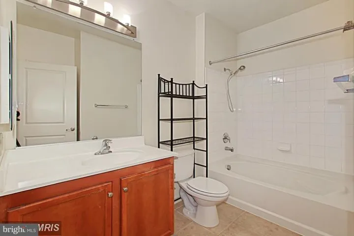 2655 Prosperity Ave #211, Fairfax, Virginia 22031