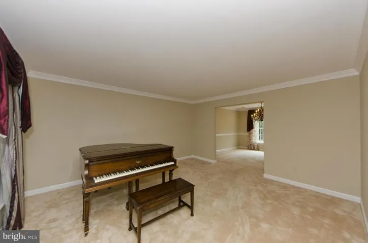 6555 Rockland Dr, Clifton, Virginia 20124