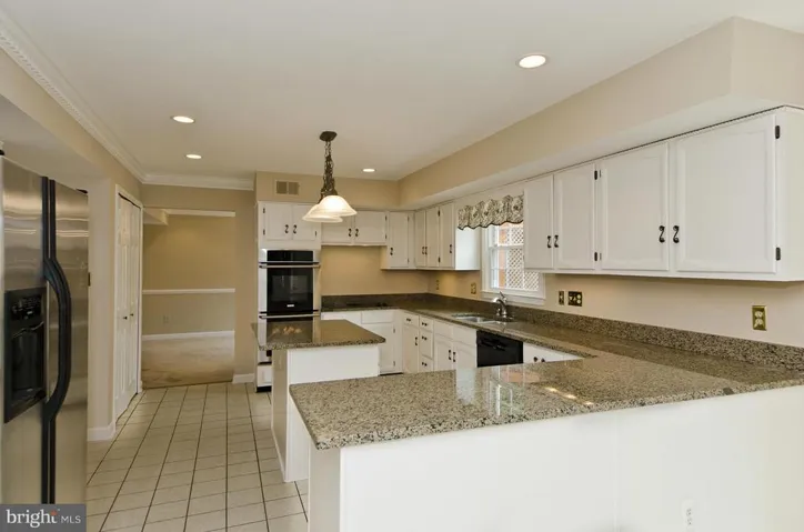 6555 Rockland Dr, Clifton, Virginia 20124