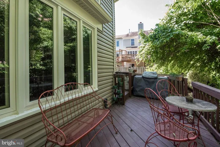7228 Olde Lantern Way, Springfield, Virginia 22152