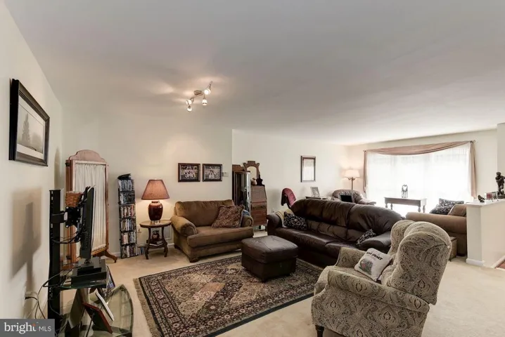 7228 Olde Lantern Way, Springfield, Virginia 22152