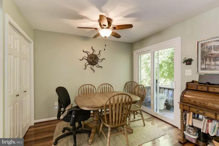 7228 Olde Lantern Way, Springfield, Virginia 22152