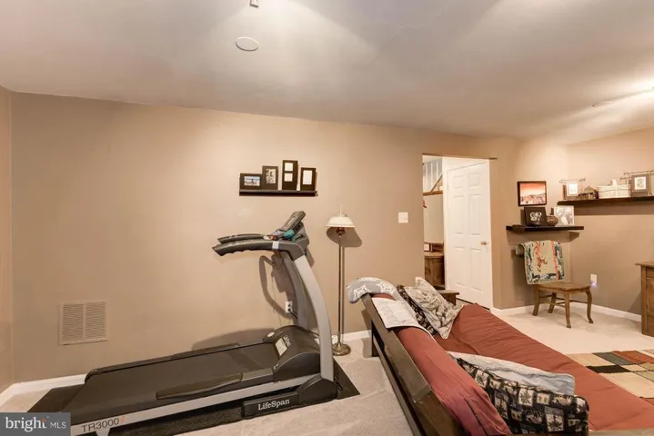 7228 Olde Lantern Way, Springfield, Virginia 22152