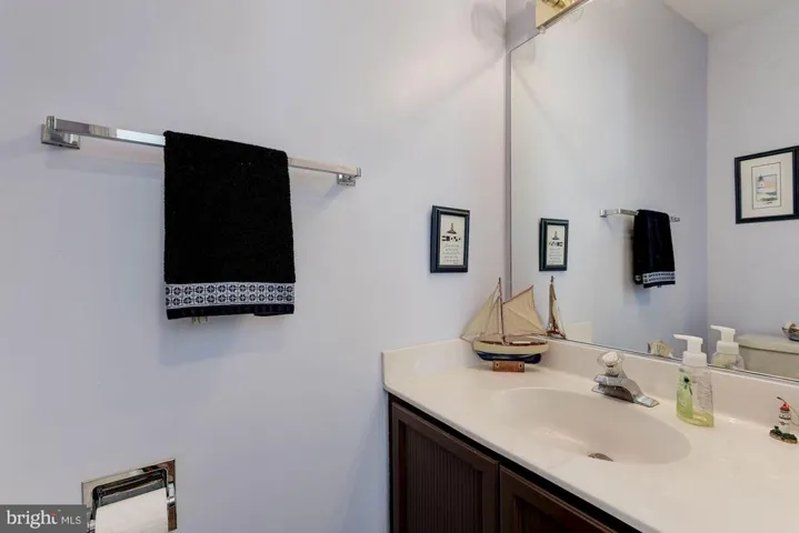 7228 Olde Lantern Way, Springfield, Virginia 22152