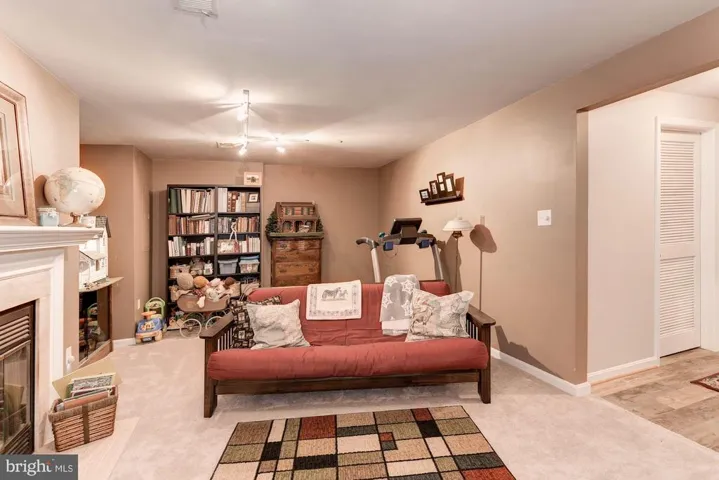 7228 Olde Lantern Way, Springfield, Virginia 22152