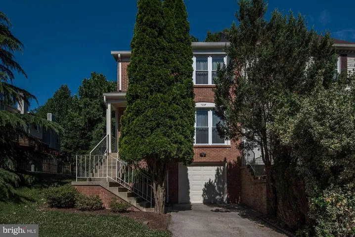 7228 Olde Lantern Way, Springfield, Virginia 22152