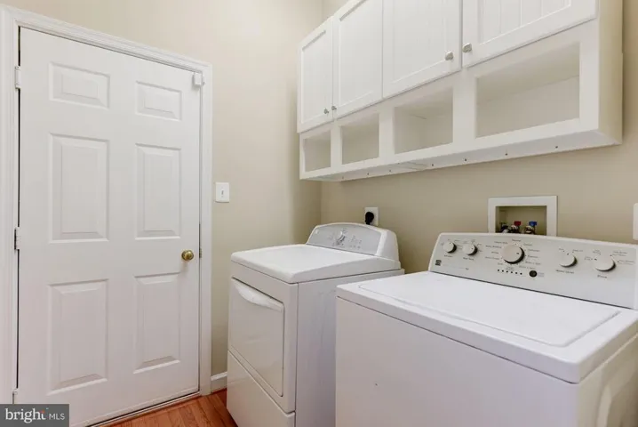 4542 Gossamer Way, Fairfax, Virginia 22033