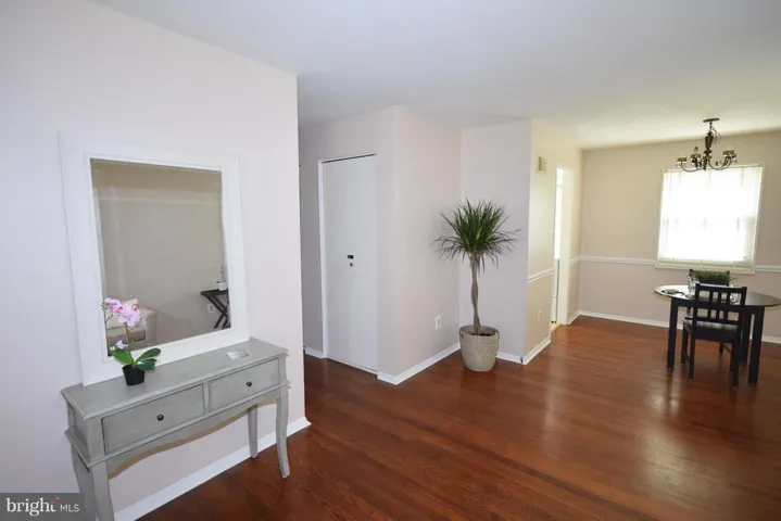 1829 Olmstead Dr, Falls Church, Virginia 22043