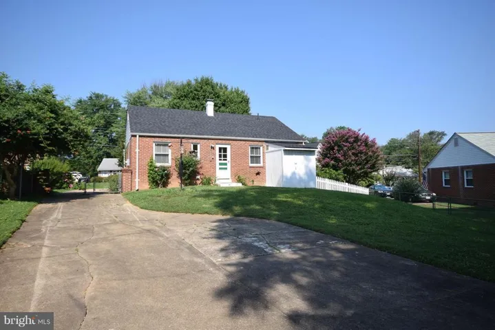 1829 Olmstead Dr, Falls Church, Virginia 22043