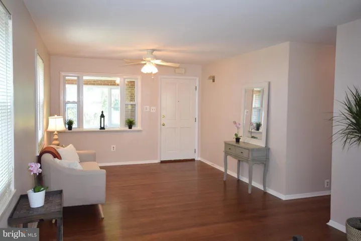 1829 Olmstead Dr, Falls Church, Virginia 22043