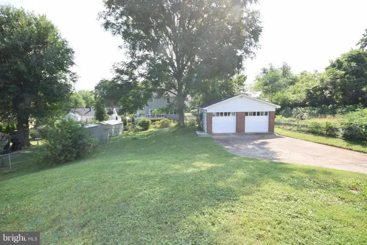 1829 Olmstead Dr, Falls Church, Virginia 22043