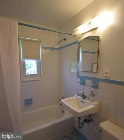 1829 Olmstead Dr, Falls Church, Virginia 22043