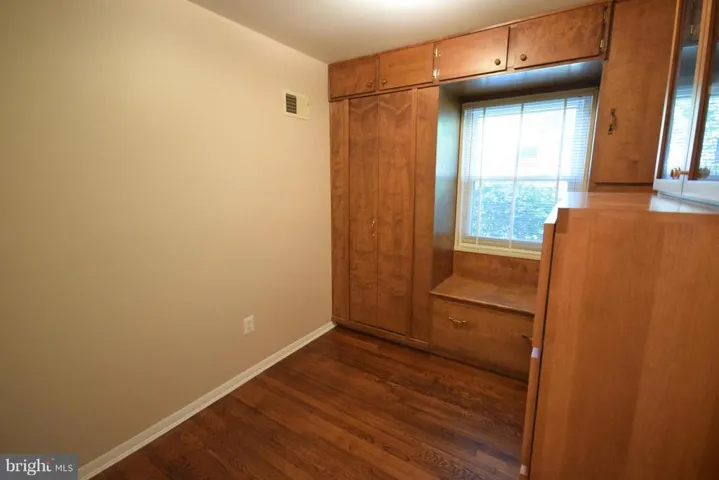 1829 Olmstead Dr, Falls Church, Virginia 22043