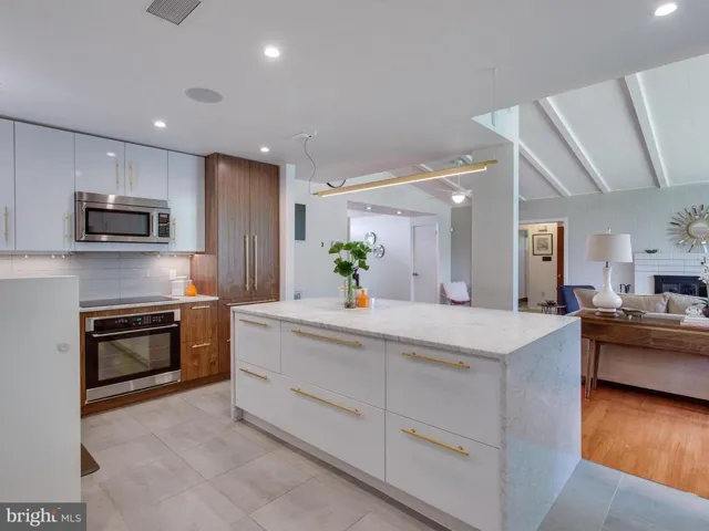 5534 Edgemont Dr, Alexandria, Virginia 22310