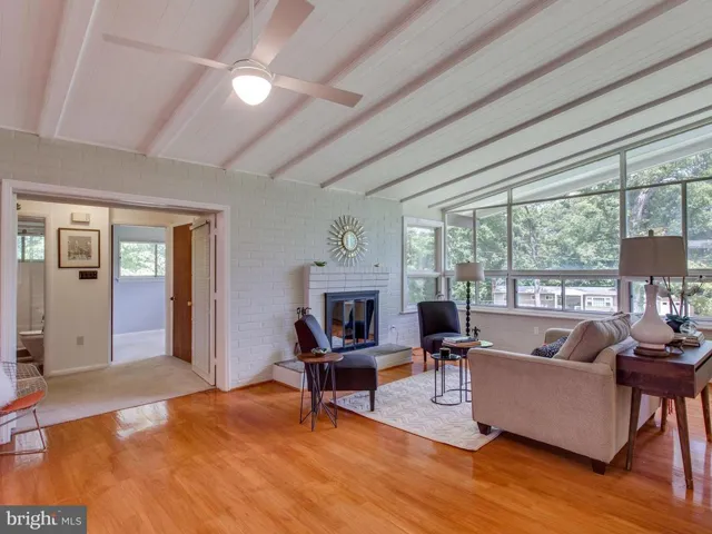 5534 Edgemont Dr, Alexandria, Virginia 22310