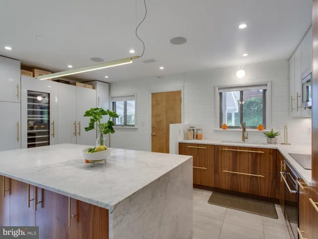 5534 Edgemont Dr, Alexandria, Virginia 22310