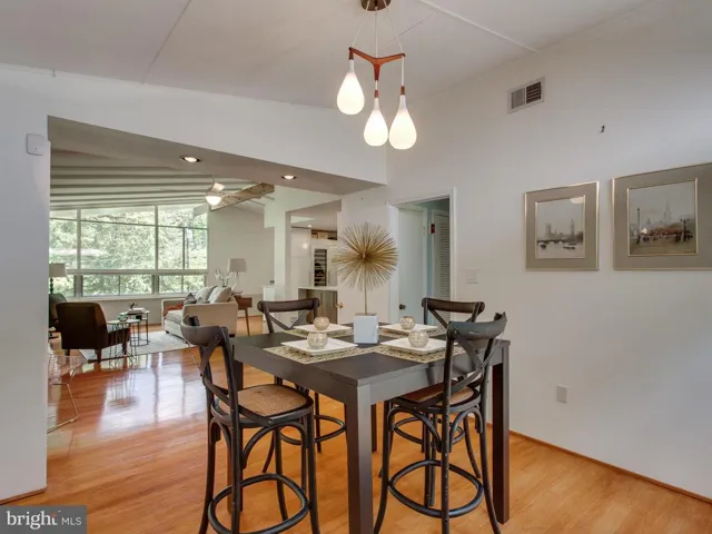 5534 Edgemont Dr, Alexandria, Virginia 22310